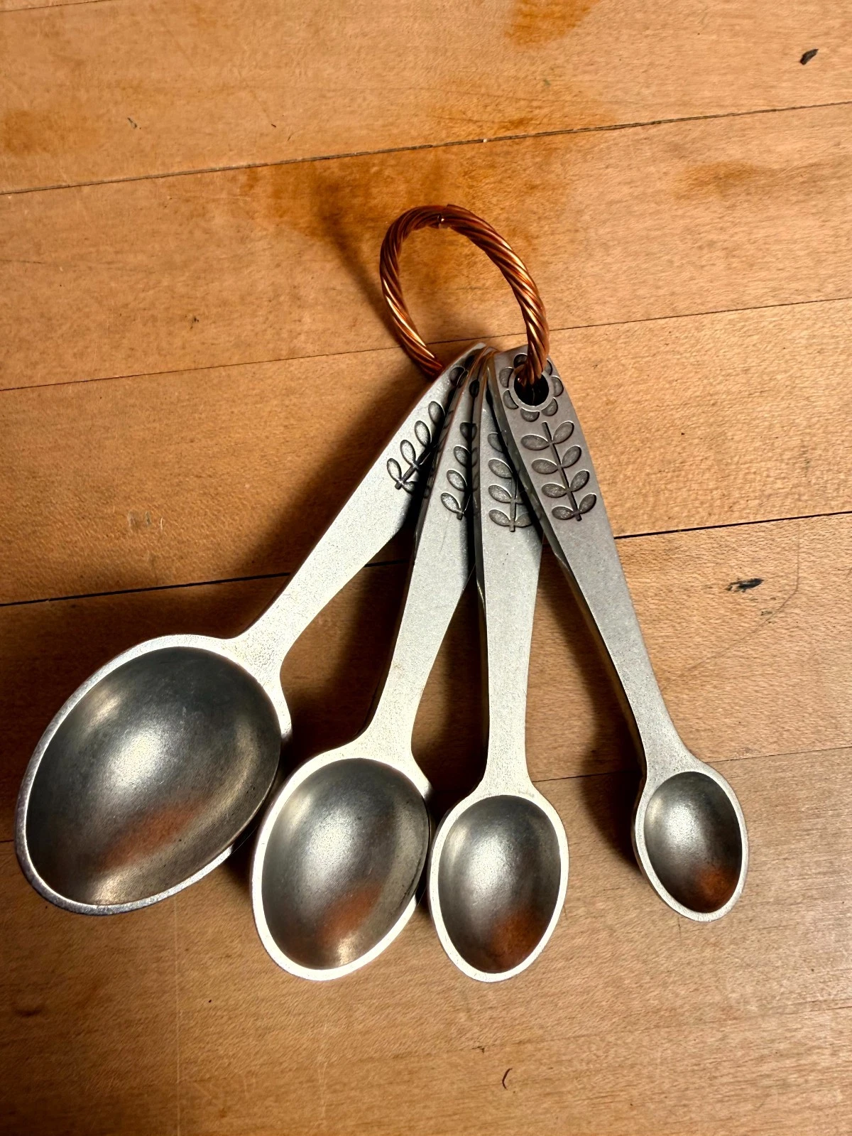 Beehive Pewter Flower Stem Measuring Spoon Set Copper Ring USA Boxed
