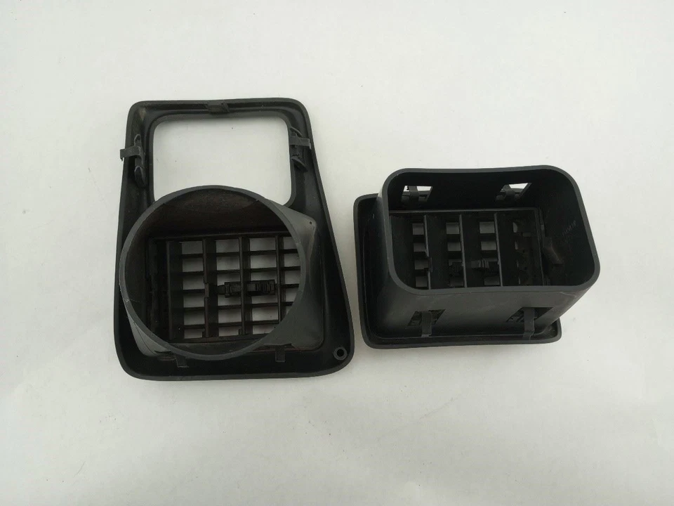 Chevrolet Camaro Pair Of Dashboard HVAC AC Air Vent Fits 1993-2002 93 94 95 - Image 2 of 4