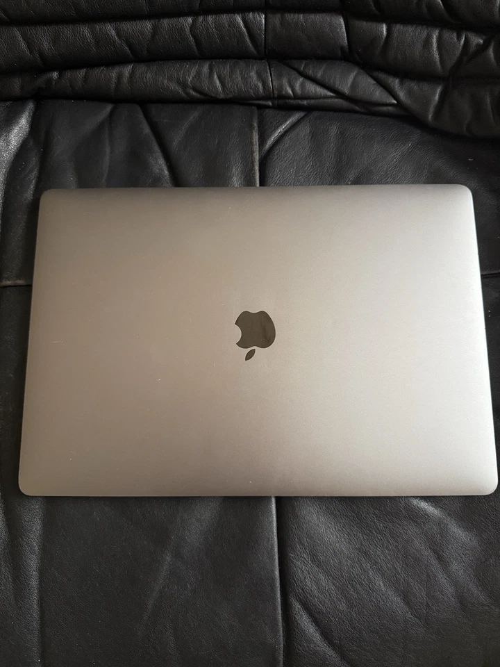 Apple MacBook Pro 15" 2019 · i9 · 32GB · 512GB, Foto 2 von 5