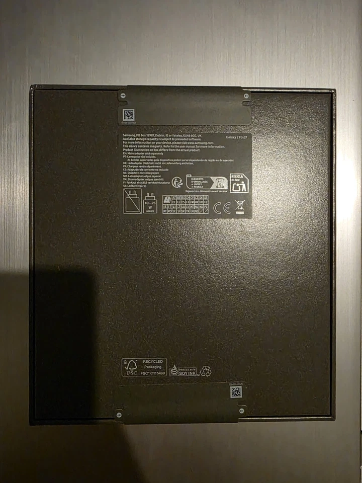 Samsung Z Fold 7 256gb Blue - Image 2 of 3