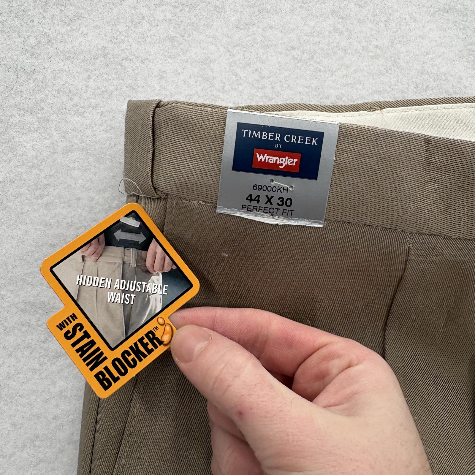 Wrangler Timber Creek Perfect Fit Pants Mens 44x30 Beige Pleated Khaki Workwear thumbnail 3