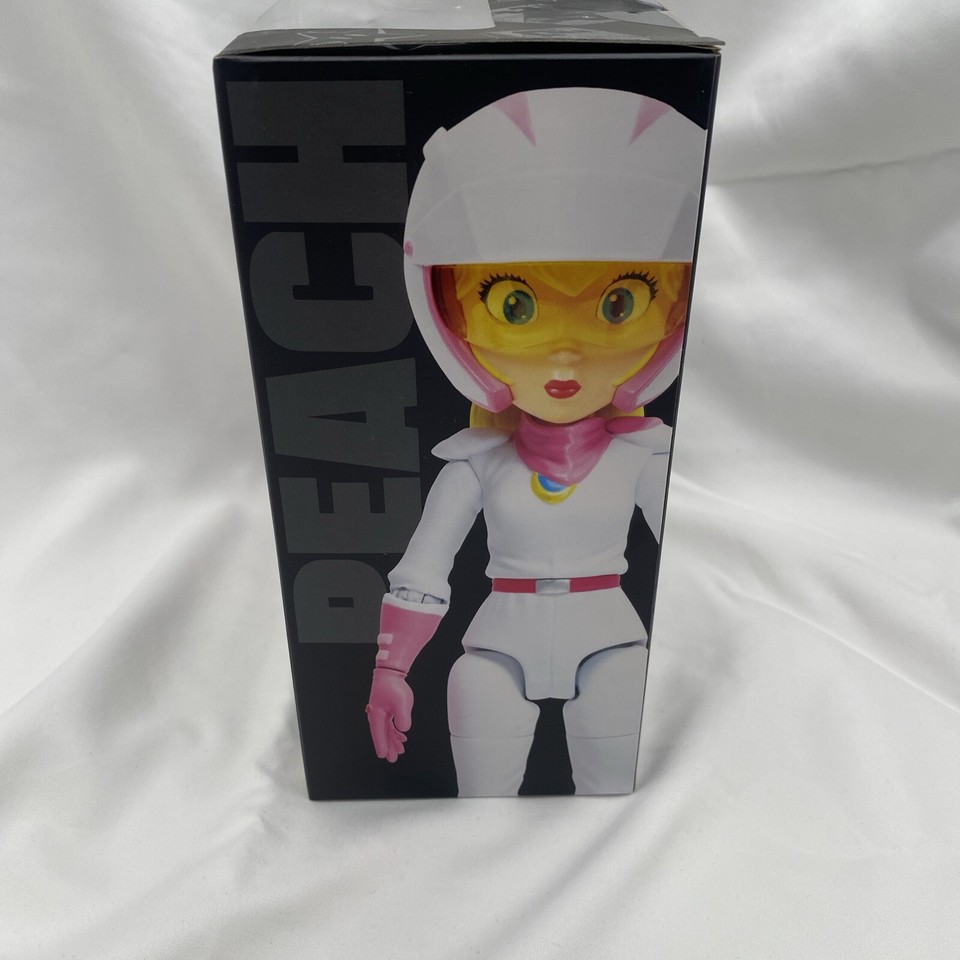 The Super Mario Bros. Movie Princess Peach w/ Shell Action Figure ...