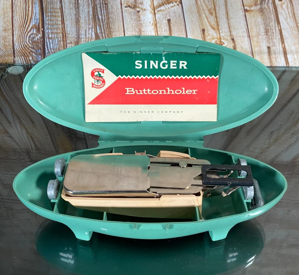 SINGER 2482607 Buttonholer Sewing Machine Attachment 5 Templates/Case/Manual - Image 3 of 4