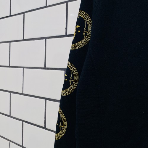 SSUR GUERSACE SUDADERA CON CAPUCHA CREMALLERA NEGRA - Imagen 4 de 6