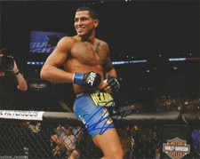 UFC Ultimate Fighting Champ Anthony Pettis Autographed Signed 8x10 Photo COA A1