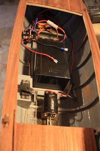 Scratch built RC yacht 1/12 scale 37"x9.5" spruce planking and teak decking - Picture 7 of 9