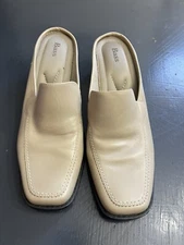 Bass 9.5 Beige Clog Slide Comfort Leather Block Heel EUC LKN