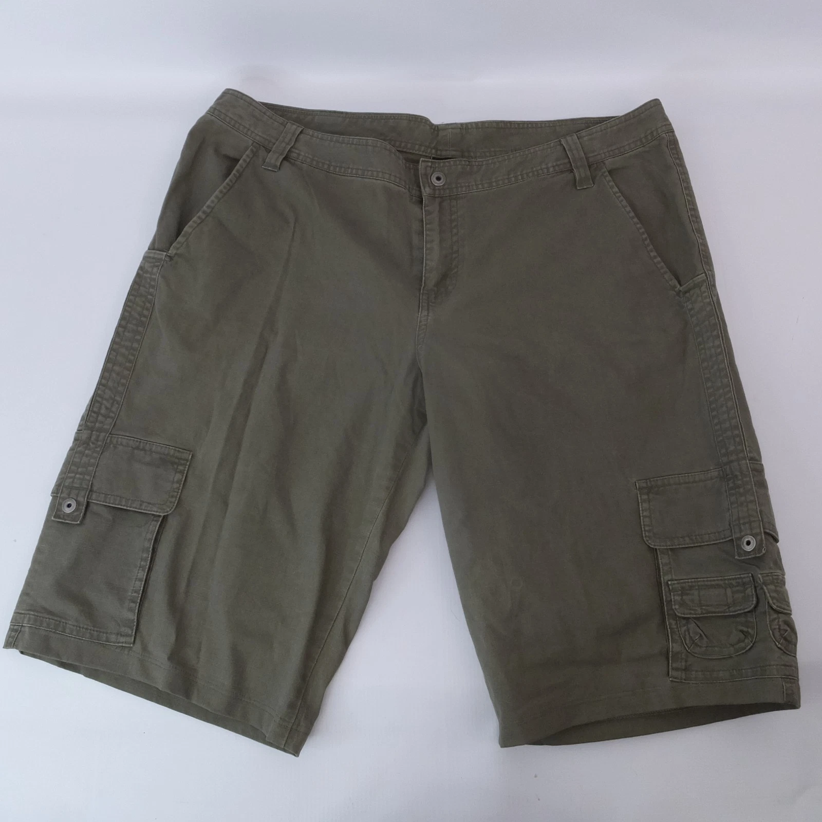 Columbia Men's 36 Green Cotton Cargo Shorts 12.75 Inch Inseam Hiking Fishing