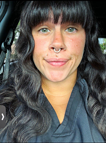 Model Model 100% Human Hair Natural Black with bangs 20in