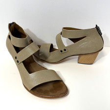 CYDWOQ Leather Block Heel Brace Sandal Sz 37.5 / 7.5 Gold Tan Metallic Strappy