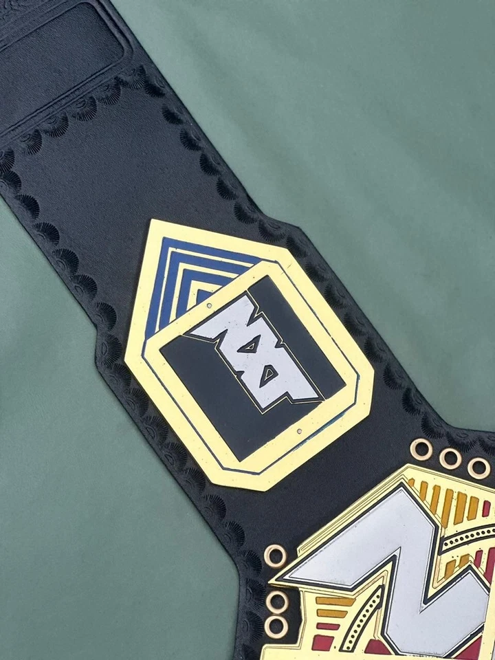 WWE NXT título campeonato réplica cinturón personalizado 4mm placas de latón para adultos Foto 4 de 4