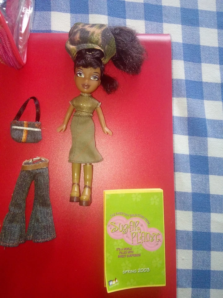 Bambola Lil' Bratz Sasha Vestiti Accessori Styling Mga Entertainment (2002) - Immagine 2 di 4