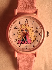 Never been out of the box vintage piss piggy watch 1991 Lorus Miss Piggy Watch- Vintage Women main image 3