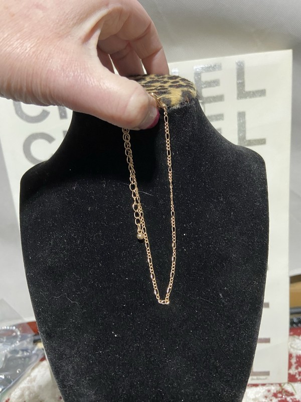 Figaro Gold Tone 9 Inch Anklet