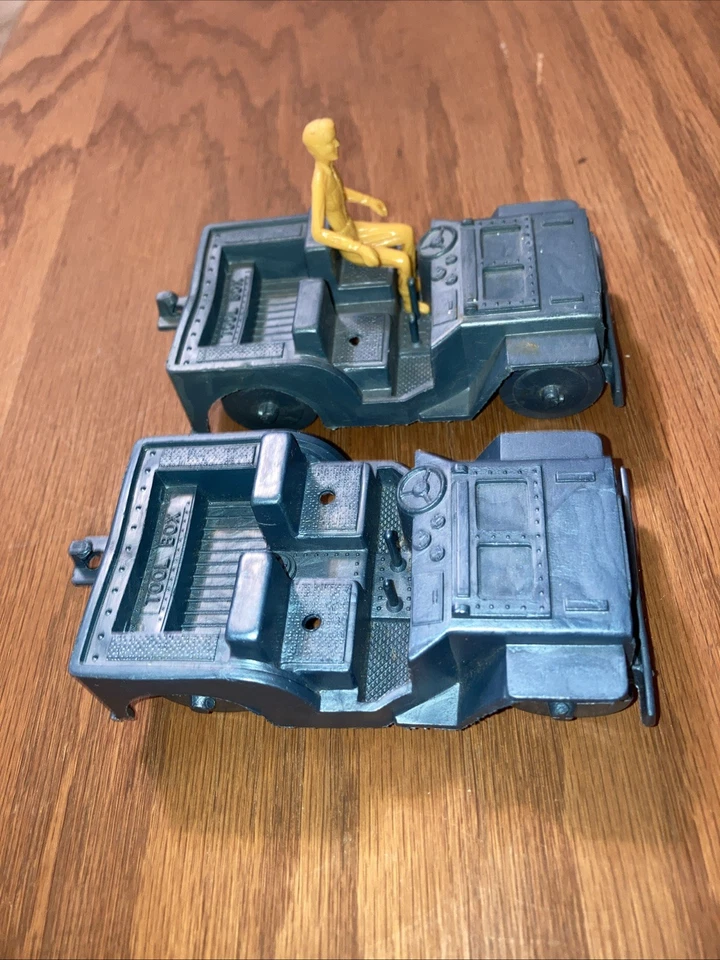 2 Vintage MPC Army Battlefront Rare Metallic Blue Command Jeep & 1 Yellow Figure - Image 3 of 4