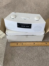 Vintage Sound King AM/FM Radio Open Box 4 AA Batteries