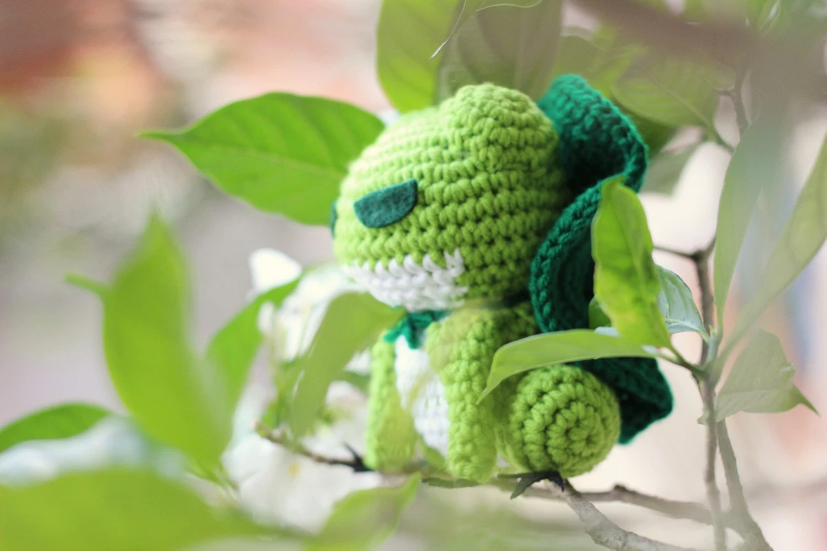 Travel sales frog plush
