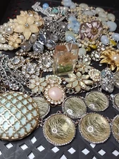 Variety Assorted Jewelry And Accessories Bundle Bulk Lot BN6