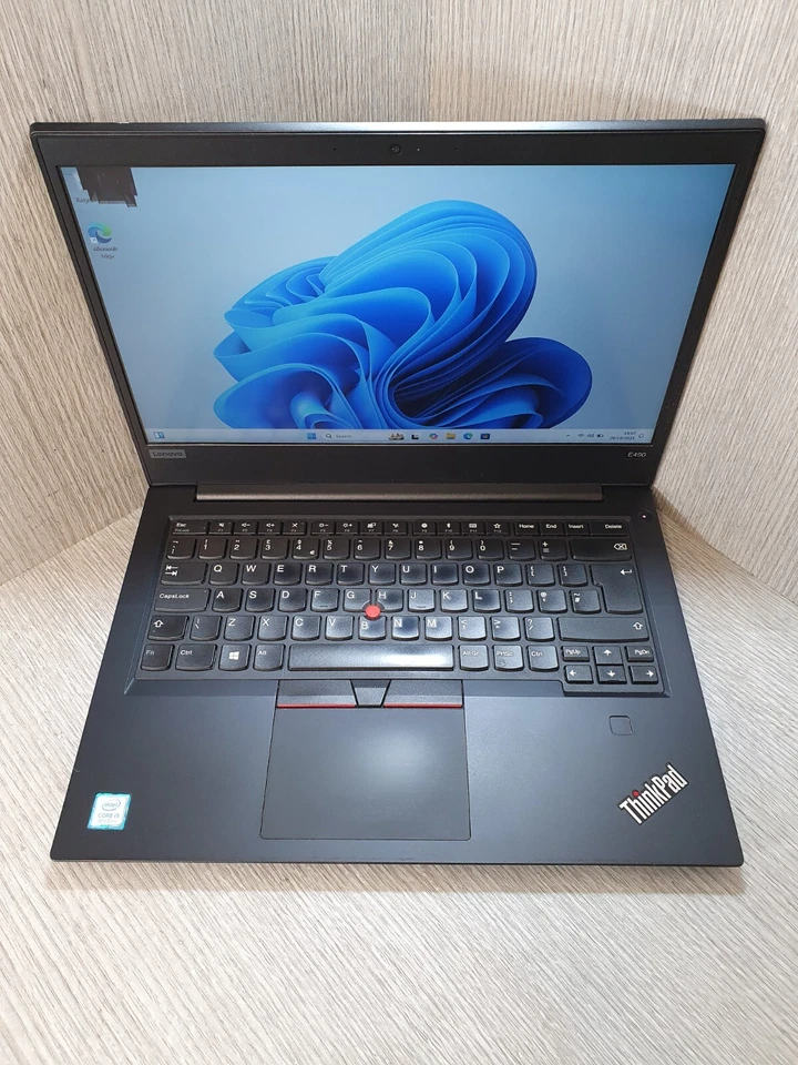Lenovo ThinkPad E490 · i5-8265U · 8GB · 256GB, photo 1 of 5