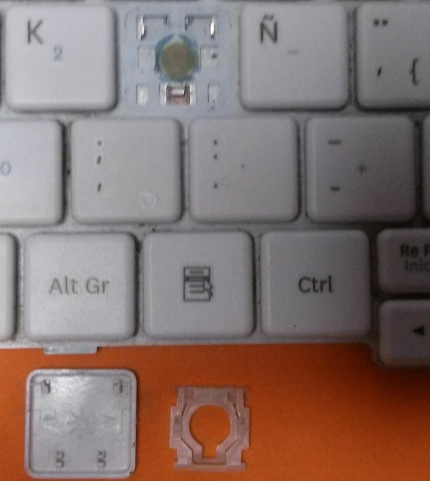 TOUCHE CLAVIER SAMSUNG NP-N148 NP-N150 NP-N145 NP-N143 BLANC - Photo 1/1