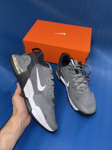 Nuevo Nike Air Max Alpha Trainer 5 Gris Blanco Talla 11 Hombre Tenis Nuevo en Caja Zapatos - Imagen 1 de 6