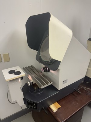 Mitutoyo PH-350 Profile Projector W/Base 