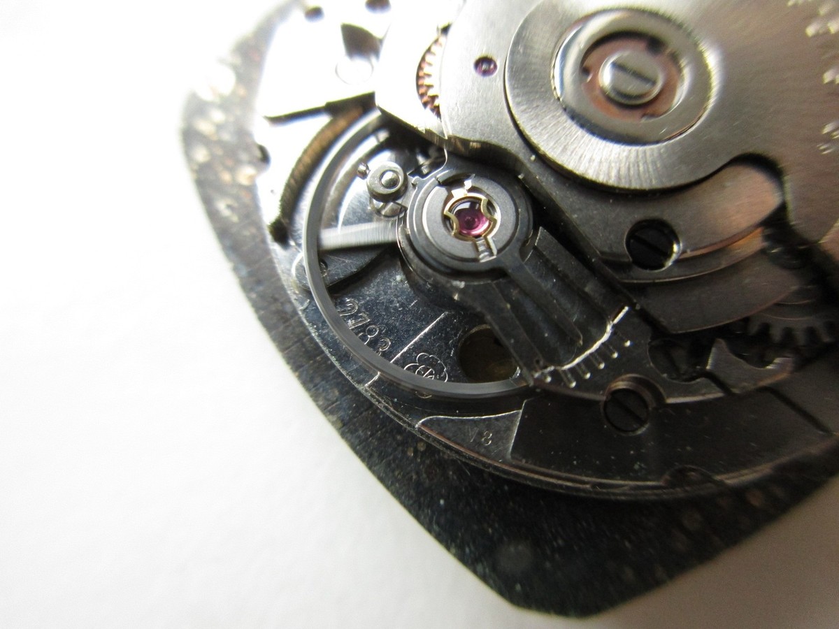 Calibre ETA 2783 Avec Quantième - Numéro De Pièce 85264 - Pour Réparation De Montres - Occasion