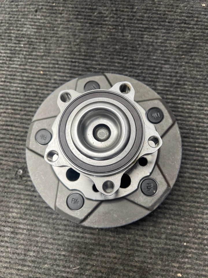 Conjunto de cubo de rolamento de roda Moog 515153 genuíno dianteiro compatível com Ford Transit 150 250 - Imagem 2 de 4