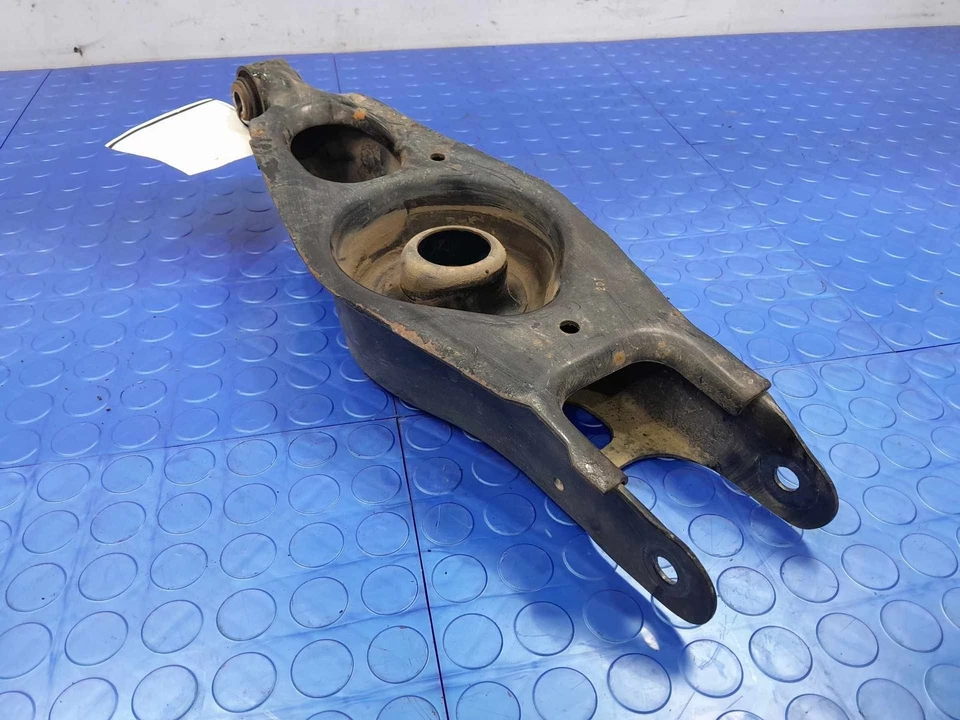 Brazo de control inferior trasero Dodge Charger Challenger percha de resorte lado izquierdo o derecho Foto 3 de 4