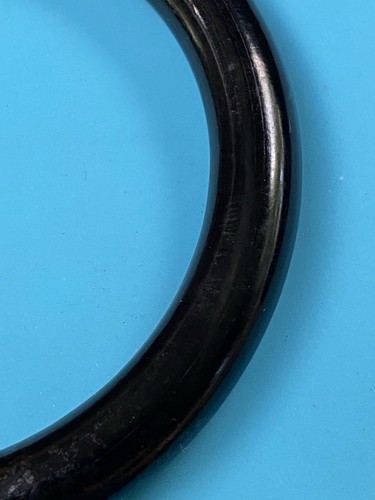 Vintage black jade bangle, heavy - Picture 4 of 9