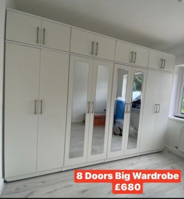 Brandneu Massiver 10 Fuß breiter Kleiderschrank mit Top-Boxen  