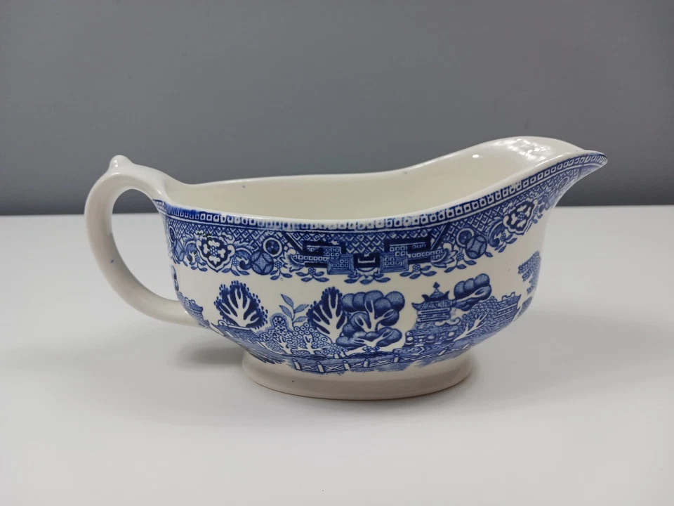 W R Midwinter WILLOW Pattern Gravy Boat - 17.5 cm in Length - Image 4 of 4