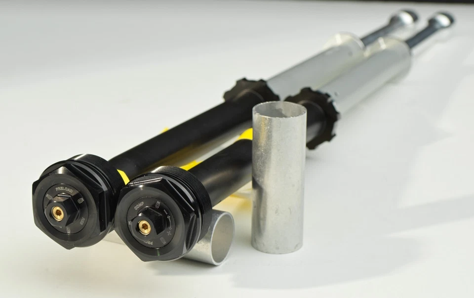 FKS212 OHLINS CARTRIDGE KIT 2006 - 2017 Harley-Davidson Dyna FXD FKS 212 Foto 2 de 4