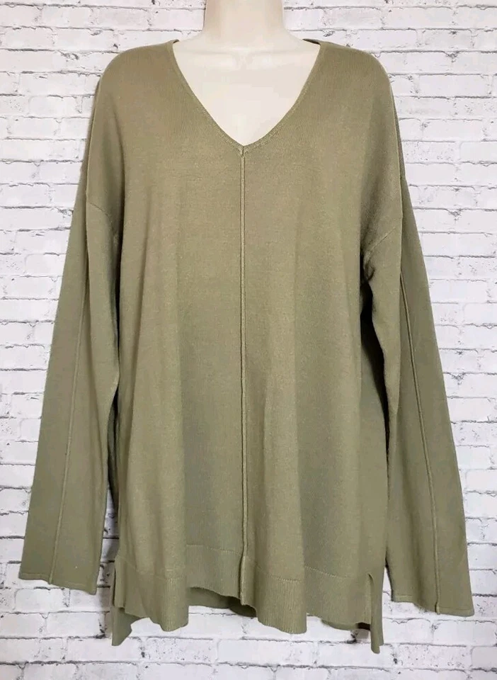 Suéter Gibson & Latimer XL para mujer con abertura lateral suave cuello en V alto-bajo verde cazador Foto 4 de 4