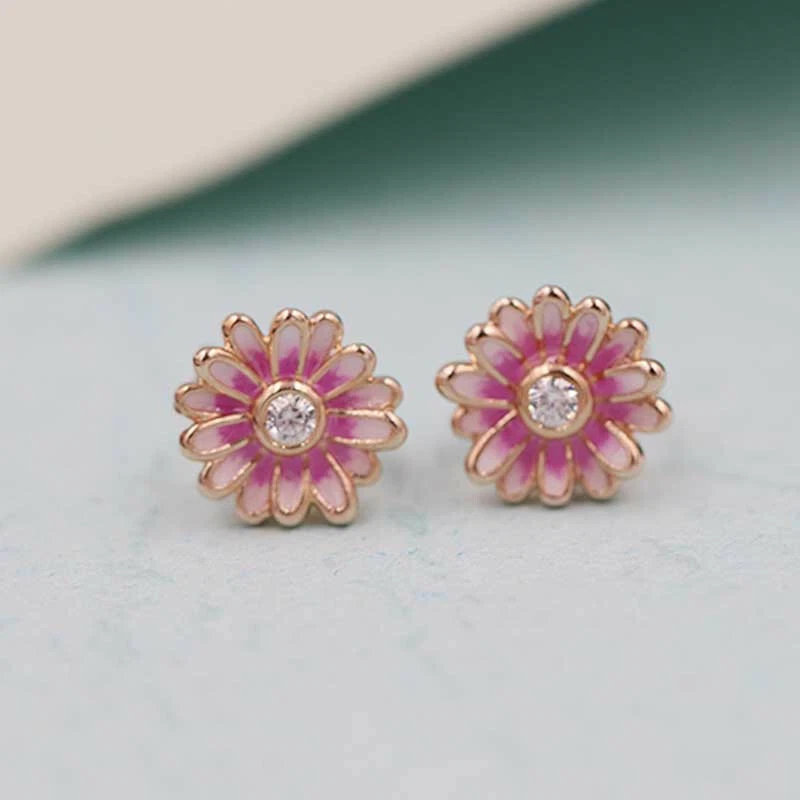 Pink daisy on sale flower stud earrings
