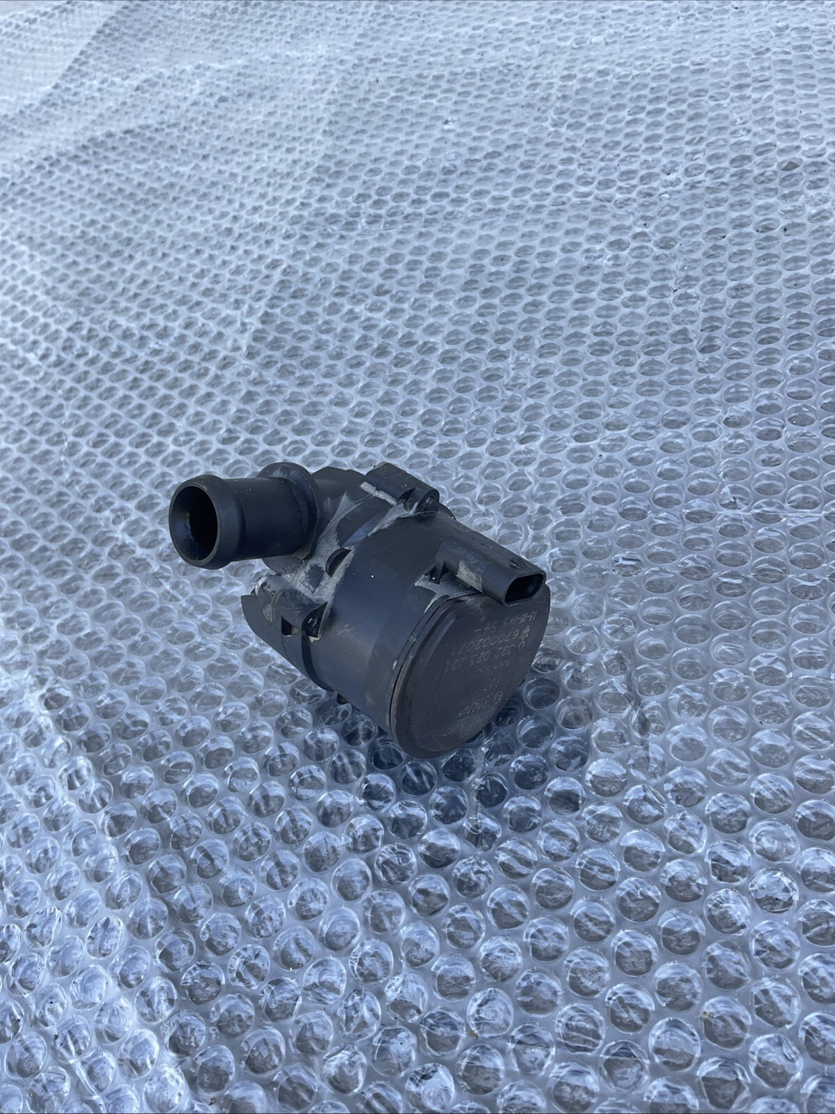 15-19 Ferrari 488 Spider Water Coolant Recirculation Pump