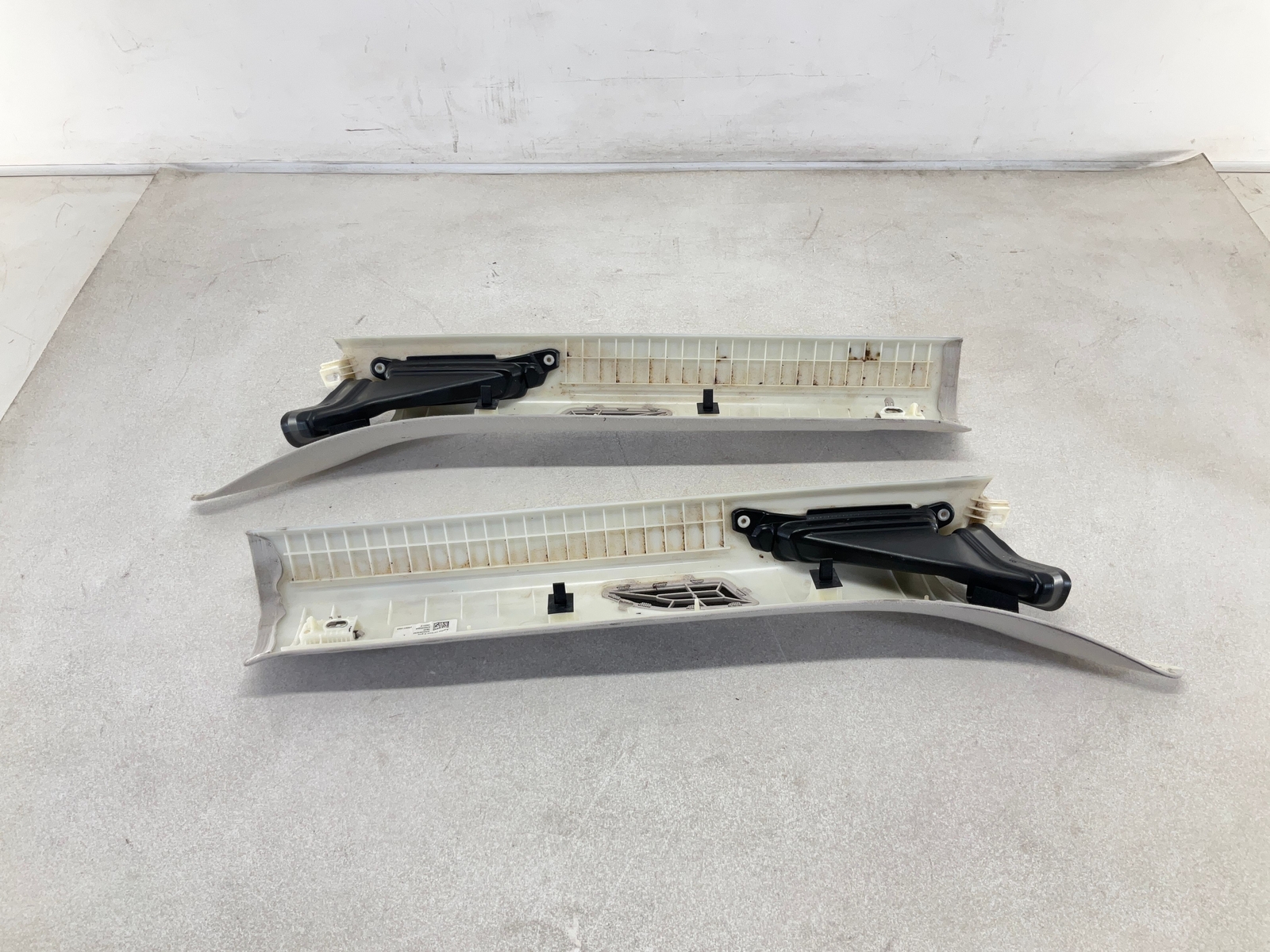17-20 MASERATI Levante Interior Front Left & Right A-Pillar Trim CM