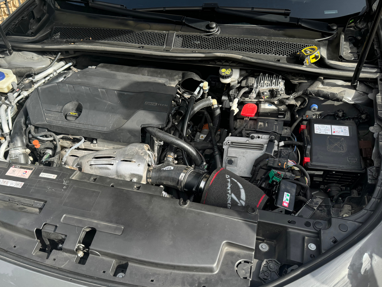 Peugeot 508 Puretech 225ch berline berline sportive de 225 chevaux en finition GT noir