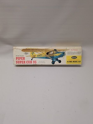 Guillows Kit 303 Piper Super Cub 95 Flying Balsa Model Kit Open Box