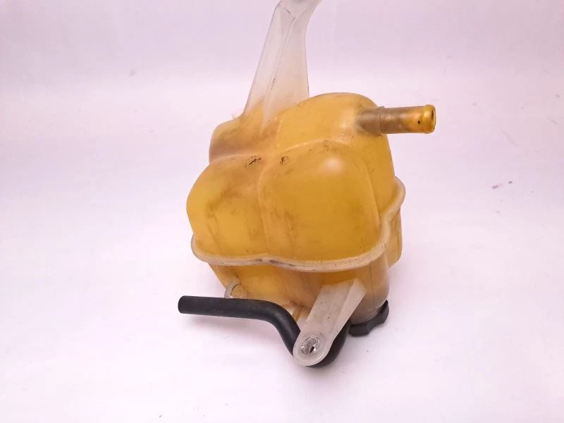 DEPÓSITO DE REFRIGERANTE PARA CADILLAC CTS 2003-2006 Foto 2 de 4