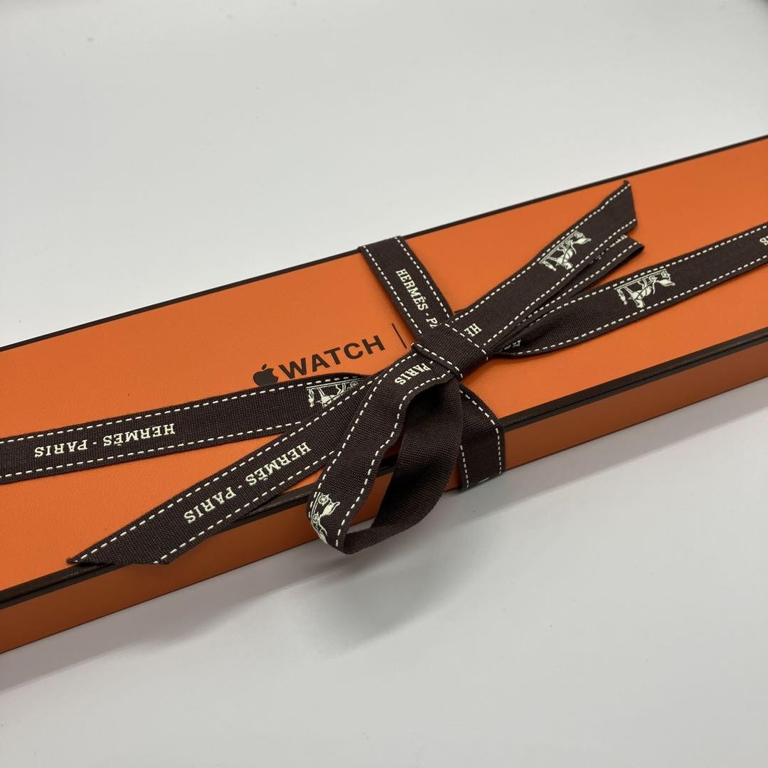 HERMES アップルウォッチ Single Tour Grand H 46 S Apple Watch Hermès - 46mm Satiné Grand H - Small - Apple