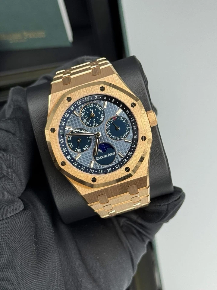 AP Royal Oak Perpetual Calendar 41mm, Blue Dial - Rose Gold 26574OR.OO.1220OR.03 - Image 3 of 4