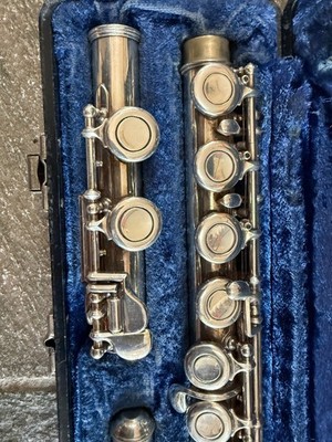 Armstrong 104 flute with hard case. Made in USA | eBay