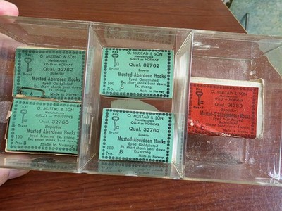 5 Boxes Of Vintage Mustad Aberdeen Hooks  Different Sizes