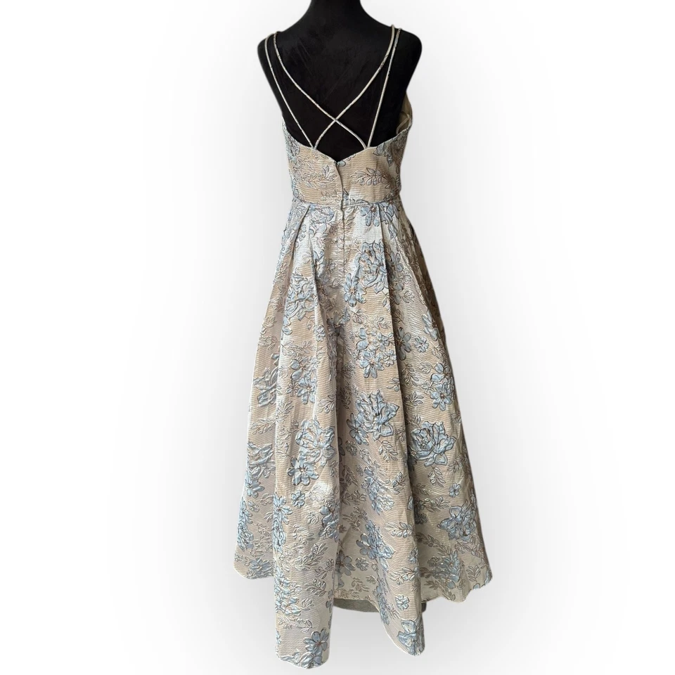 NWT Blondie Nites Juniors Beige Scoop Neck Floral Brocade Formal Ball Gown Sz 7 - Image 2 of 4