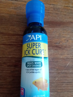 API LIQUID SUPER ICK CURE Fish remedy, Freshwater and 4 fluid ounces BB: 6/2029