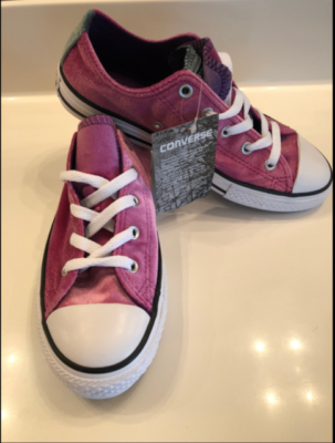 GIRLS CONVERSE CHUCK TAYLOR ALL STAR 