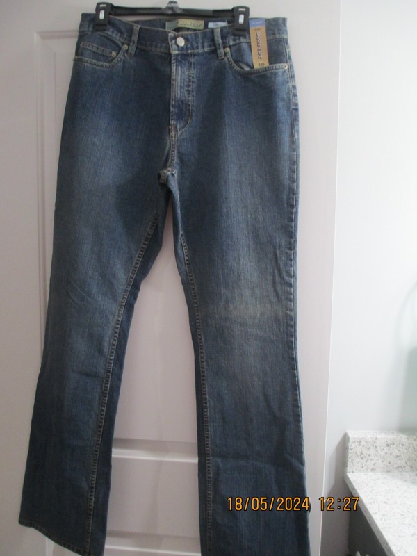Old Navy Stretch Blue Jeans Size 12 Long - New with Tags