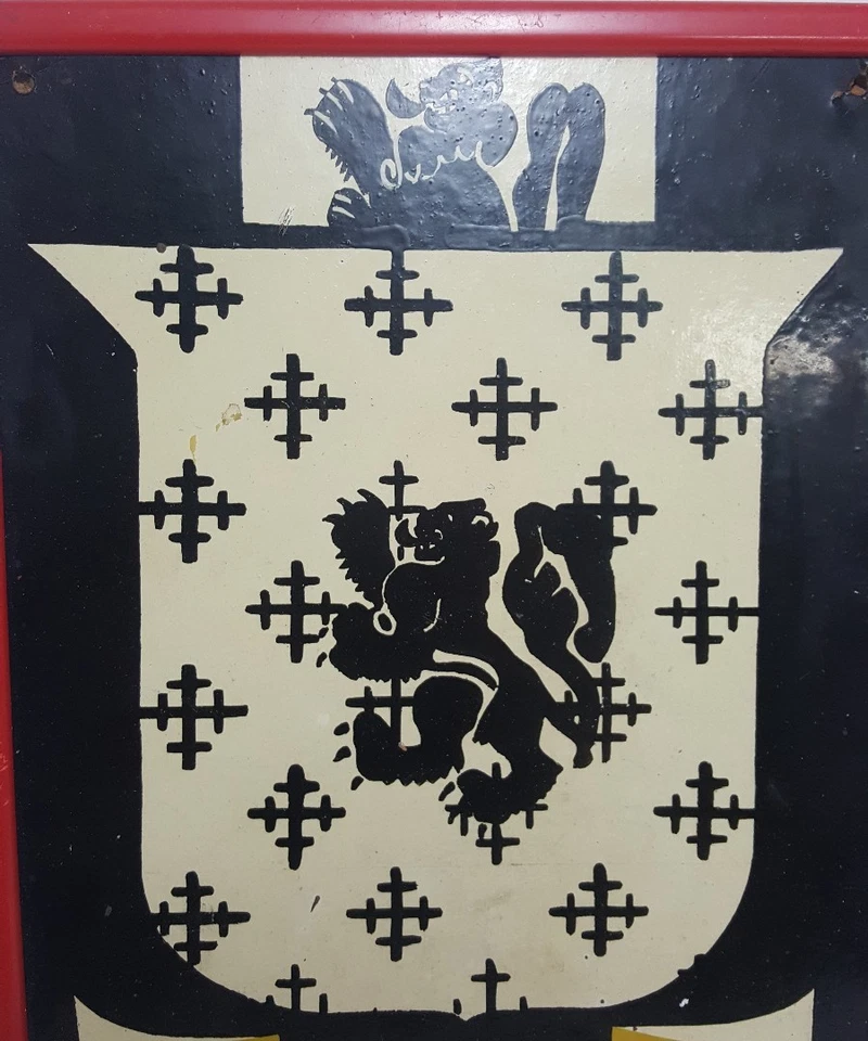 Vintage HAND PAINTED COAT OF ARMS DE FUENTE Surname Latin Motto Heraldic Crest - Image 2 of 4