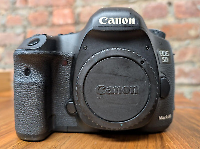 Canon EOS 5D Mark III DSLR - Shutter Count: 68,112 (S/N Canon EOS 5D Mark III DSLR - Shutter Count: 68,112 (S/N